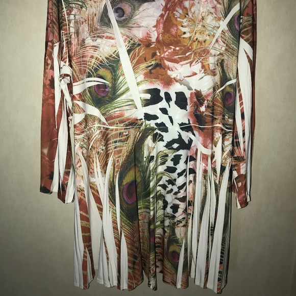 Reina 2X Rhinestone Peacock & Leopard Print Tunic - Picture 4 of 5